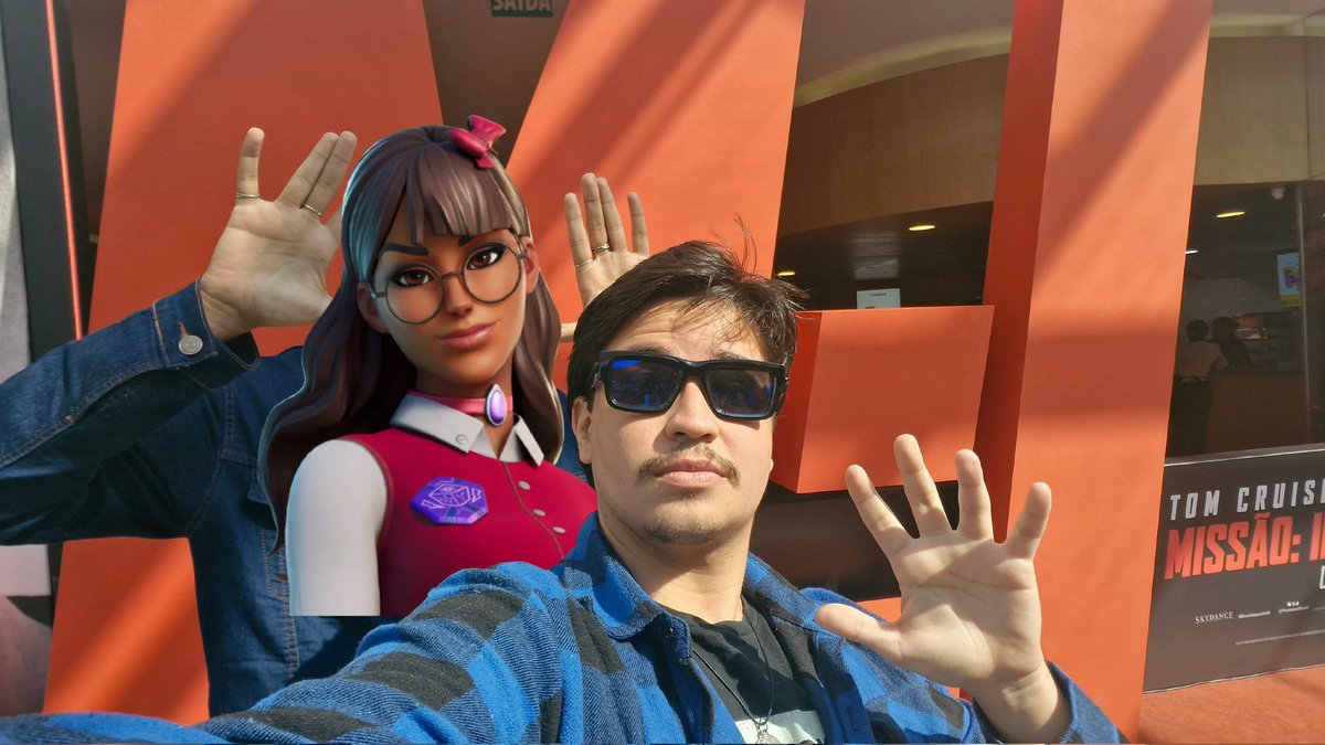 _sonender's tweet image. A melhor parte da cabine do Missão Impossível foi ter encontrado aleatoriamente o fodendo @FortNovas 

(Censurado pelas autoridades locais)