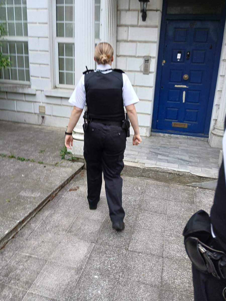 MPSNorthActon's tweet photo. Today, with the kind help of SNT South Acton that staffed up with us we tried to solve a few ongoing incidents on our ward. We attended incidents regarding disputes between neighbours and drug dealings.
#yourlocalmet https://t.co/giEIZIR6t6