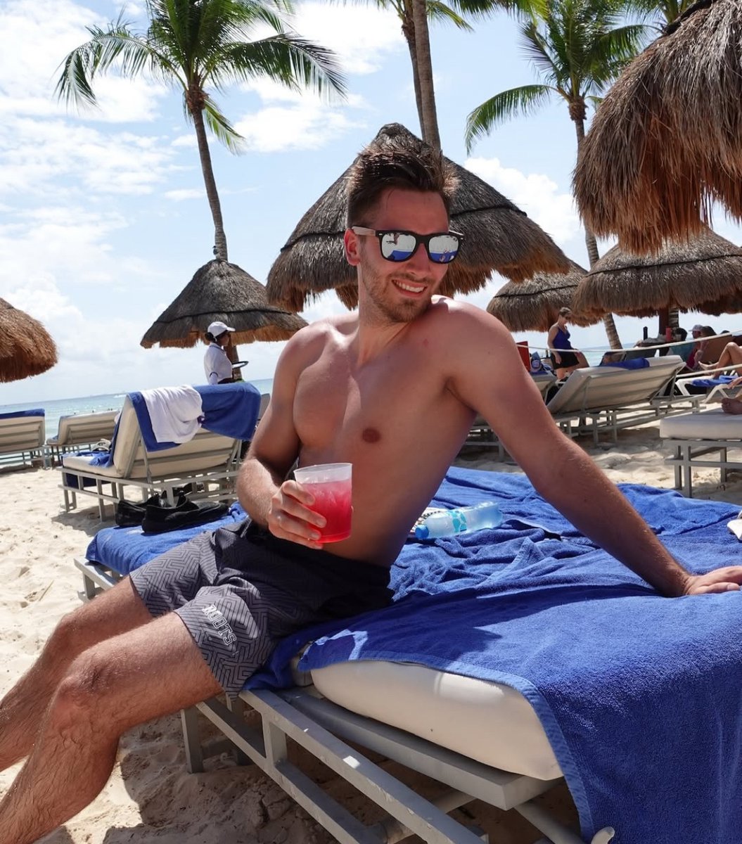 Sun, sand, and shades. 😎

Conner’s living the good life in Mexico, keeping cool in our Bearspaw frames and an ice-cold drink in hand. 

Polarized lenses, wood-grain style, and 100% vacation approved.

Use code CONNER for 15% off your own pair.

#VigorEyewear #PolarizedSunglasses
