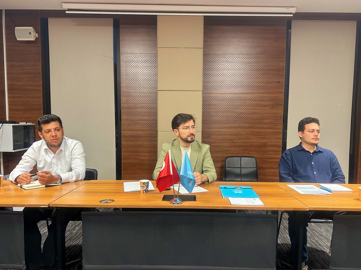 mburakkyasar's tweet photo. TÜGVA Genel Merkez Lise Koordinatörlüğümüzün Haftalık Olağan Toplantısını gerçekleştirdik.

Hem çalışmalarımızı değerlendirdik hem de yeni projeler için heyecanımızı tazeledik.

Gayret bizden, tevfik Allah’tan.

📍TÜGVA Genel Merkezi https://t.co/5ddIfJoN2B