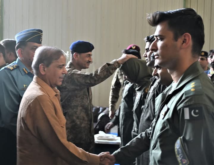 imransiddique89's tweet photo. What a Beautiful Picture this is 🇵🇰🇵🇰♥️ https://t.co/GQedyzUVpg
