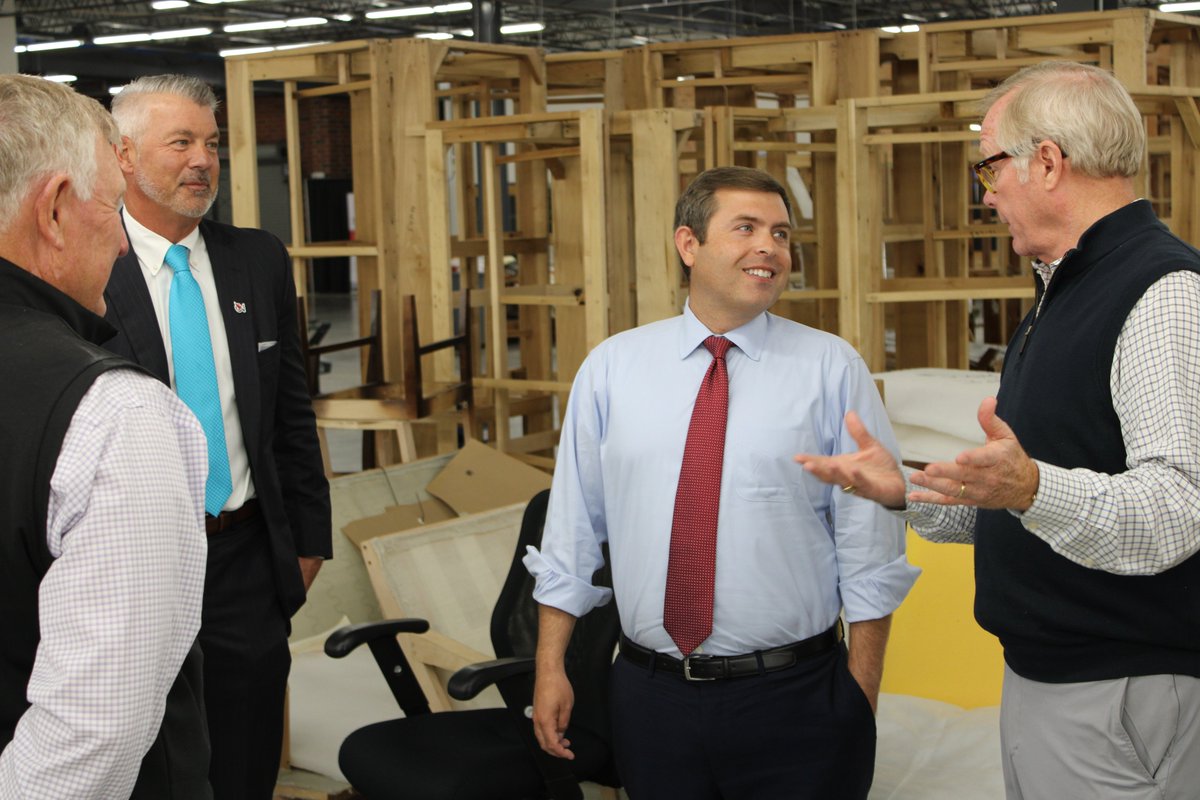 NCDOL's tweet photo. Commissioner @LukeFarleyNC recently had the pleasure of visiting @CatawbaValleyCC Furniture Academy to see firsthand the incredible craftsmanship and workforce training happening in our state.
A special thank you to @NCCommColleges Board Member Bill McBrayer for coordinating the visit, and to CVCC President Dr. Garrett D. Hinshaw for the warm welcome and tour.
Weโre especially excited to showcase the talent of these students by hosting furniture built by CVCC students at our NC Department of Labor offices in Raleigh. Their craftsmanship is a true testament to the strength of our stateโs skilled workforce.