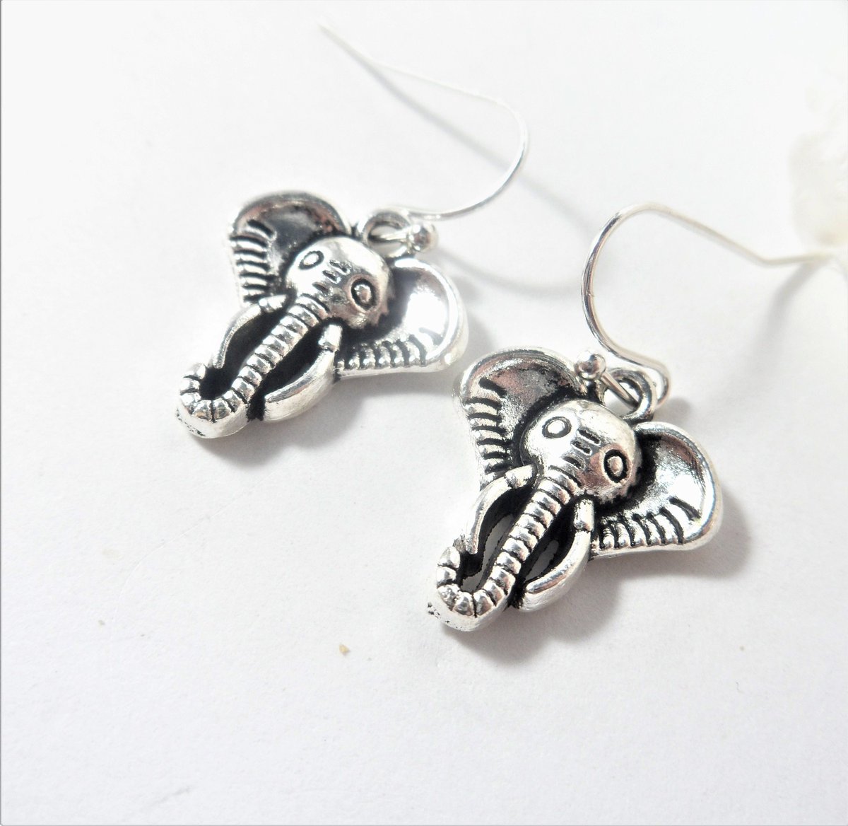 valroseshowers's tweet photo. Elephant Earrings, Elephant Lovers Gifts under 10, Elephant Head Jewelry for Him or Her, Mastadon Earrings, Girl Jewelry, Womens Fashion https://t.co/ehX0rIPbqm #EtsySeller #NewMexico #SantaFe #EtsyShop #ElephantHead https://t.co/XyFiqJG41F