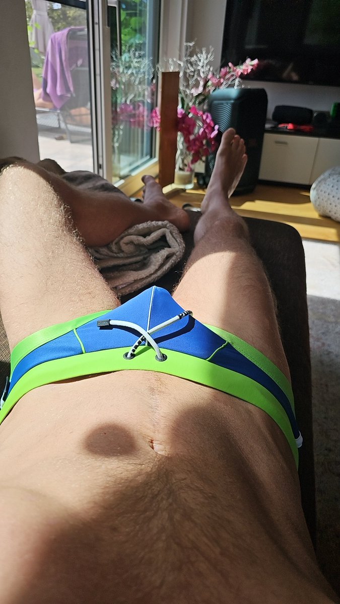 #tanning #sunkiss #sun #shadow #swimwear #PUMP