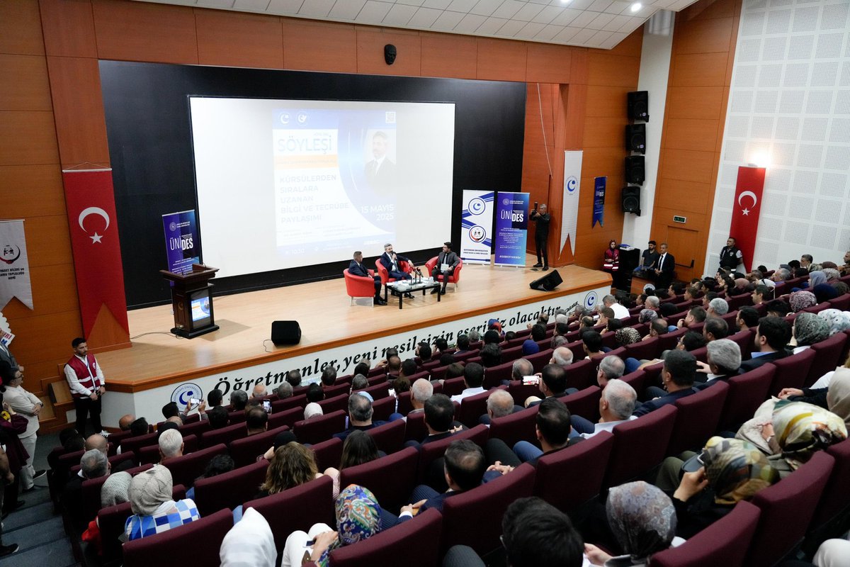 Bakan yardımcısı Aydın Adıyaman’da Gençlerle Buluştu
Adıyaman Üniversitesi Siyaset Bilimi ve Kamu Topluluğu tarafından düzenlenen “Kürsülerden Sıralara Uzanan Bilgi ve Tecrübe Paylaşımı” başlıklı söyleşi programı, Mustafa Vehbi Koç Konferans Salonu’nda yoğun katılımla