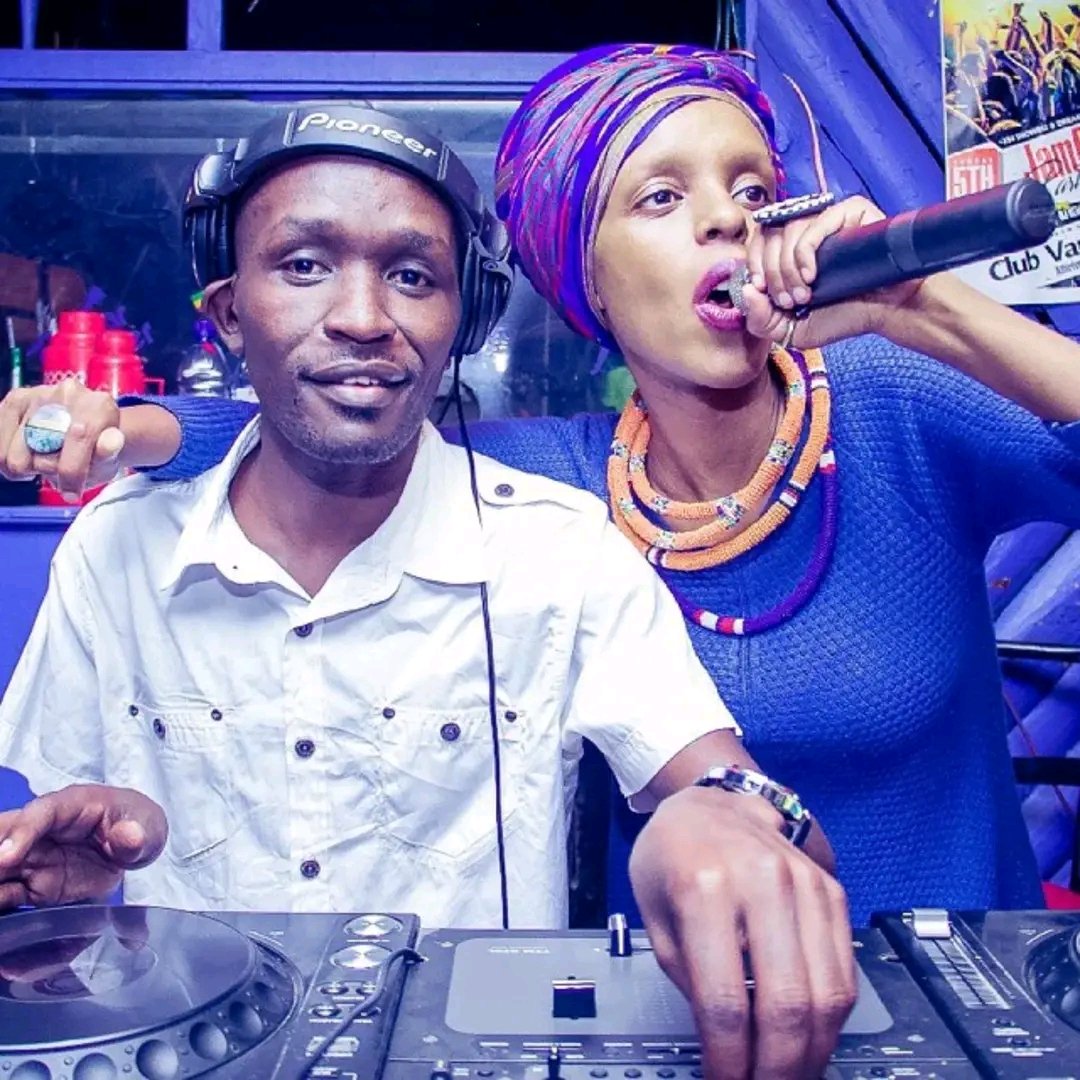 A lil throwback with the Late Fyah Mummah Jahmby.
God is good and His mercies endures forever. We give thanks for the moments and times we shared with Jahmby.
Rest Easy Sistren