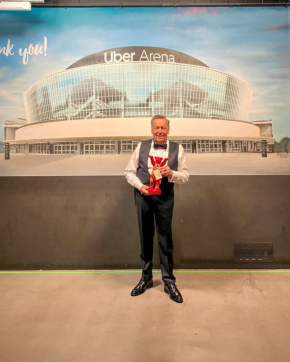 Roland Kaiser hat die Uber Arena an zwei Abenden in Folge mit Hits und guter Stimmung gefüllt. 🎶
Als Dankeschön gab’s von uns einen personalisierten Berlin Buddy Bear! 🐻

Danke für den doppelten Besuch. 🙏🏼

#rolandkaiser #uberarena