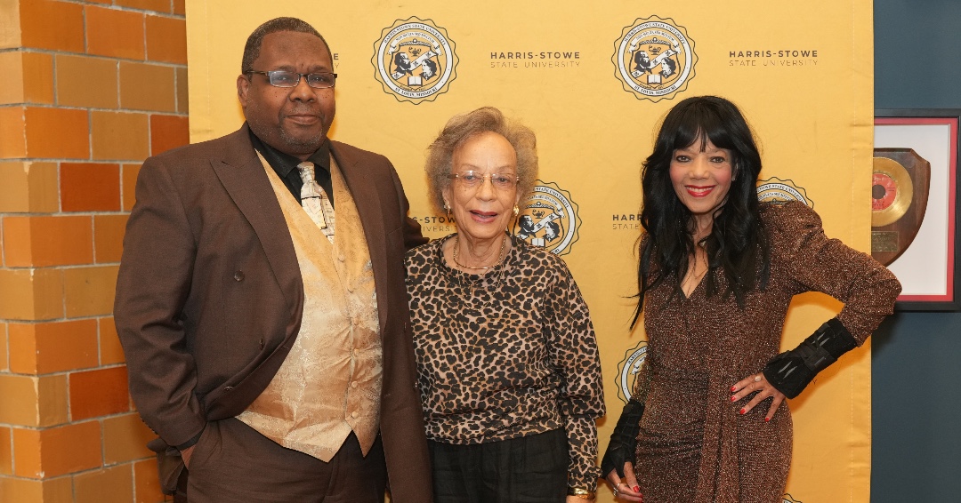 HarrisStowe's tweet image. This week, we welcomed back our incredible alumni for a special luncheon on campus, celebrating decades of connection, memories, and legacy. A heartfelt congratulations to the Class of 1975 on their 50th reunion! #AlwaysAHornet 🐝