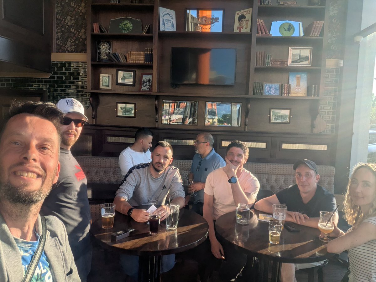 LJee's tweet photo. Dernier #AperoWeb de la saison, RDV à #AnnecyWeb mtn et pour le prochain apero, ça sera pas avant septembre ;) https://t.co/UtmOpQyb04