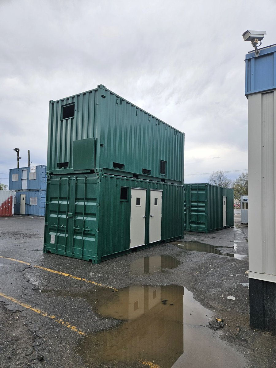 Looking for a tailored container solution that stands out? Discover our expertise in custom container retrofitting! Transform your space with designs that not only solve your needs but also reflect your brand's unique style. 
hubs.la/Q03ljT250