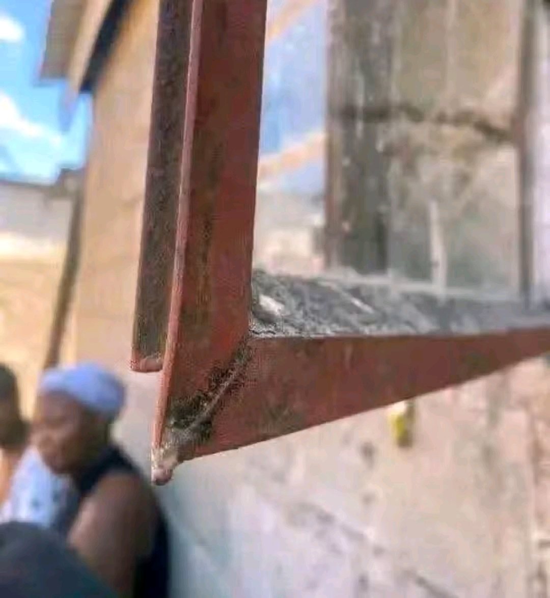 balang_king's tweet photo. Tell us your story with this sharp Window corner? We all know you do have something to say 😂 https://t.co/0kqT1kAX8I
