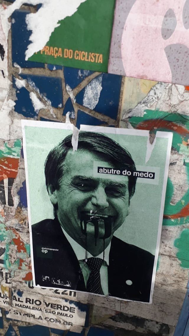 ultras_antifaa's tweet photo. PHOTO | "Abutre do medo"
#fckbolsonaro https://t.co/TZuNtiNZ2Y