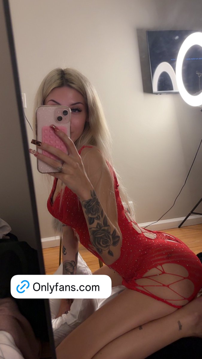 Hxilee's tweet photo. Wanna see what i don’t post on here ? 🥵🥰

https://t.co/COSoi20YyR

#Onlyfans #onlyfansbabe #buyingcontent #OnlyFansGlobal #blonde #feetworshi̇p #footfetısh #nsfwtwtًً #findompaypigs #paypigsfindom #hot #BratEnergy #SUBSCRIBETODAY #LinkInBio https://t.co/MwlKwQXKKl