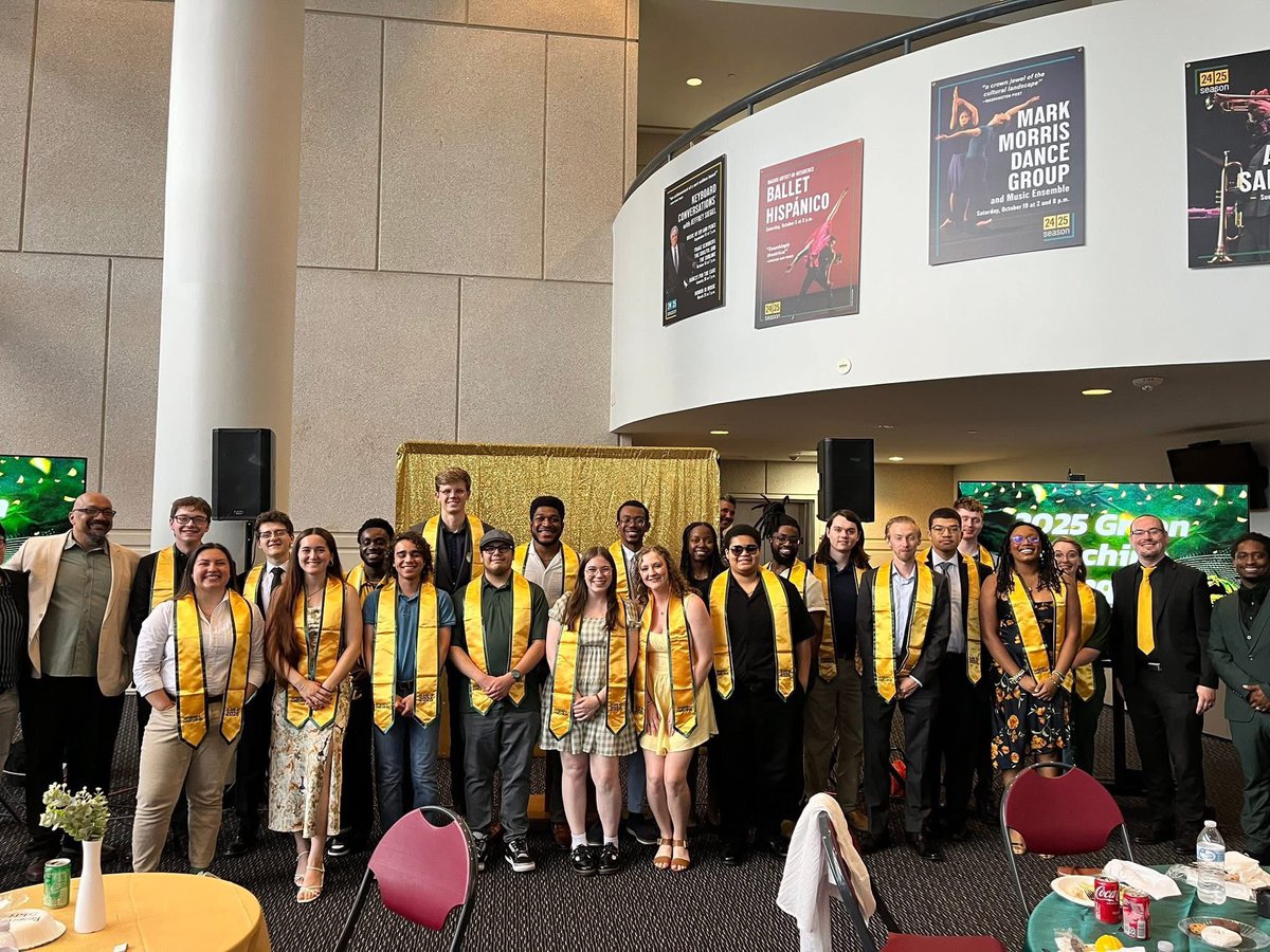 DocNix12's tweet photo. #GMUGreenMachine
#MasonNation
#ClassOf2025 https://t.co/JO5MEX14SS