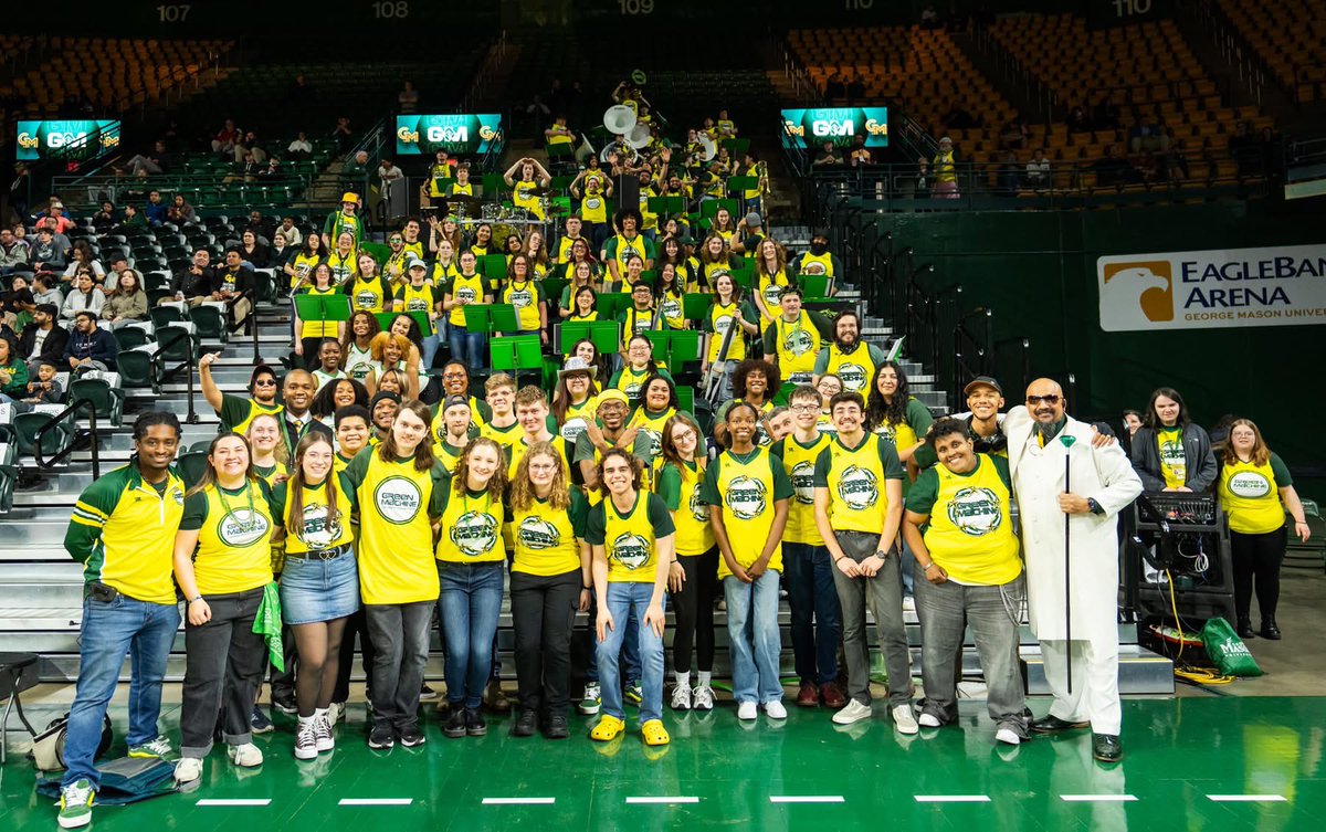 DocNix12's tweet photo. #GMUGreenMachine
#MasonNation
#ClassOf2025 https://t.co/JO5MEX14SS
