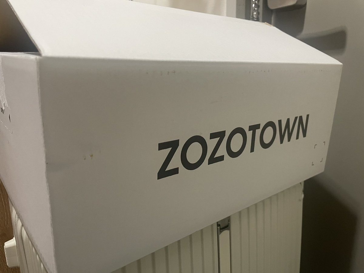 y25804239's tweet photo. まさか自分に届くとは！！
当たりますように🙏🙏🙏
#ZOZOWEEK箱CP https://t.co/hHTHfZGt2p