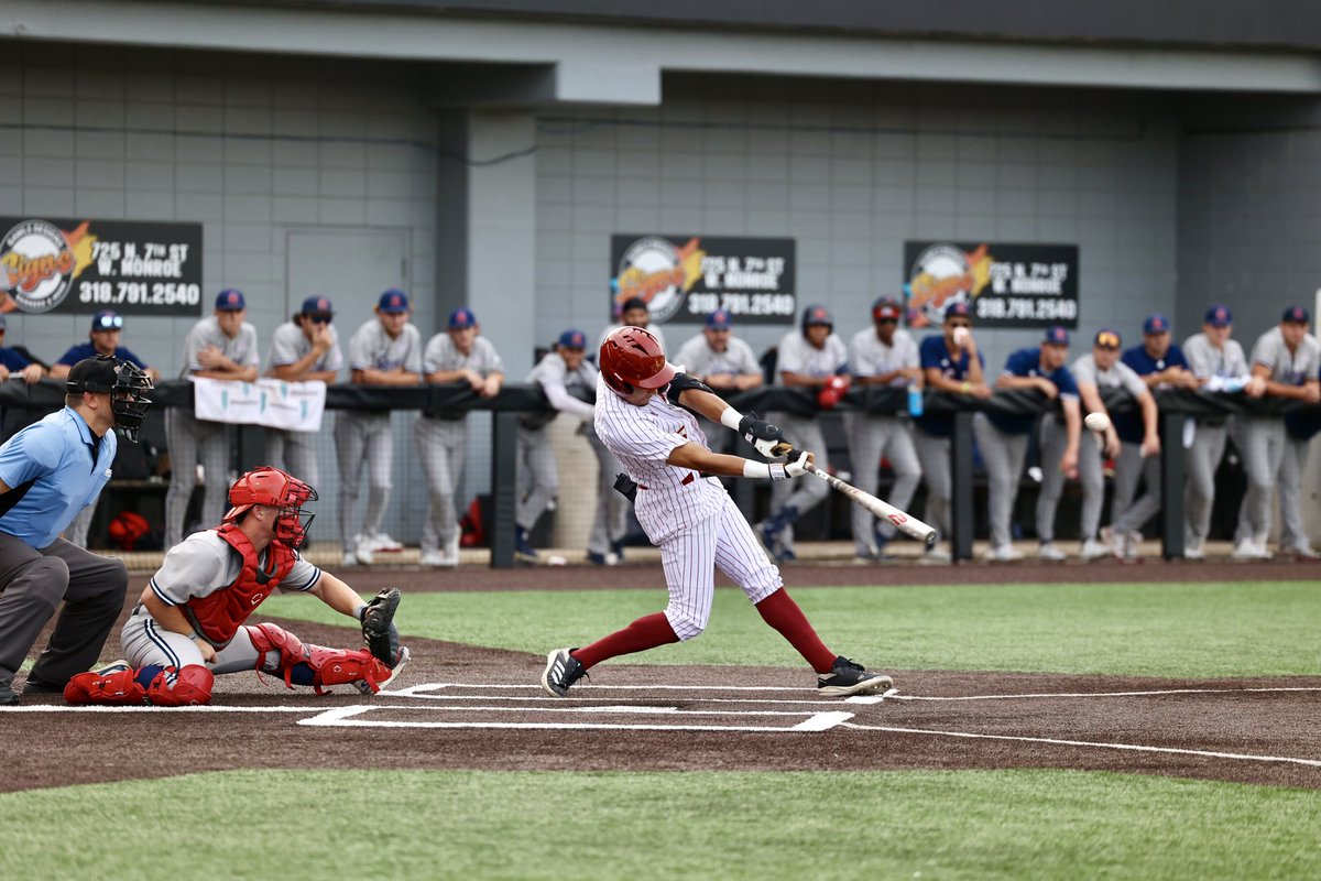 ULM_BSB's tweet photo. 5 is on it 🤩

@isaiahwalker_15 with a homer in the bottom of the 2nd. https://t.co/GZeCtpMygN