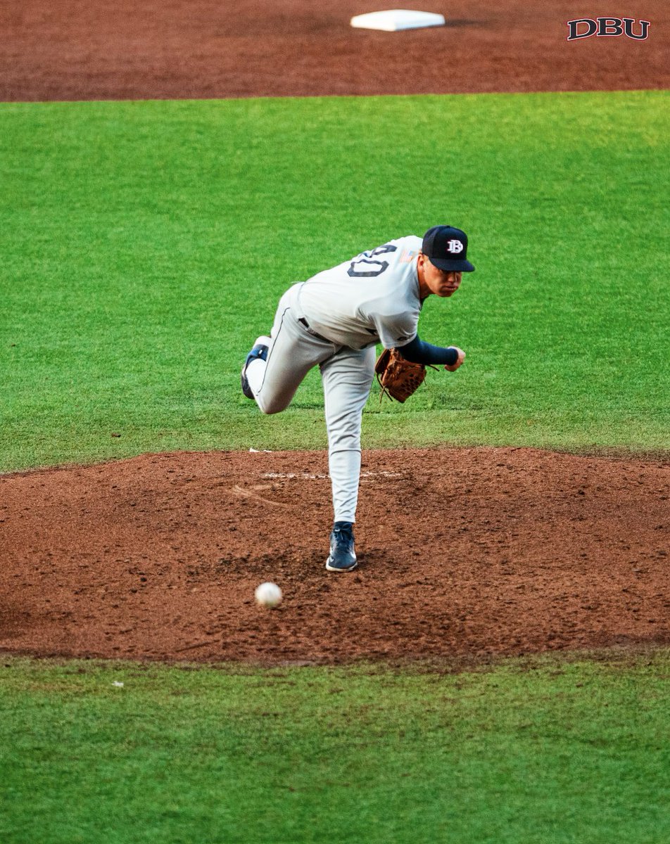 DBU_Baseball's tweet photo. Ryan Borberg tosses his fourth Quality Start of the year🔥
6 IP, 6 H, 2 ER, 2 BB, 8 K

#BestBaseballinDallas | @dbuathletics https://t.co/JuECrNaycG