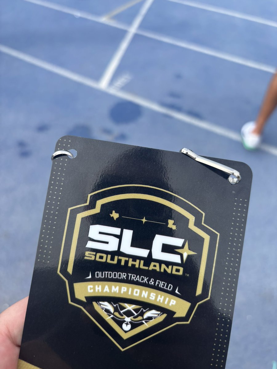 KDG313's tweet photo. Supporting @HCUAthletics Track &amp; Field at the @SouthlandSports Outdoor Championships taking place across town at Rice! #DawgsUp 🐾 https://t.co/4V8BeykKE4