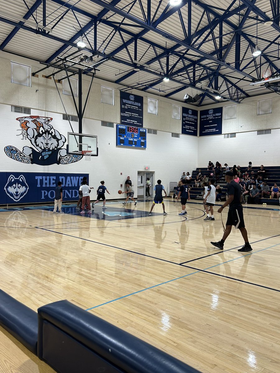 Hosting 6th grade basketball at the Dawg Pound.
Future Ballers