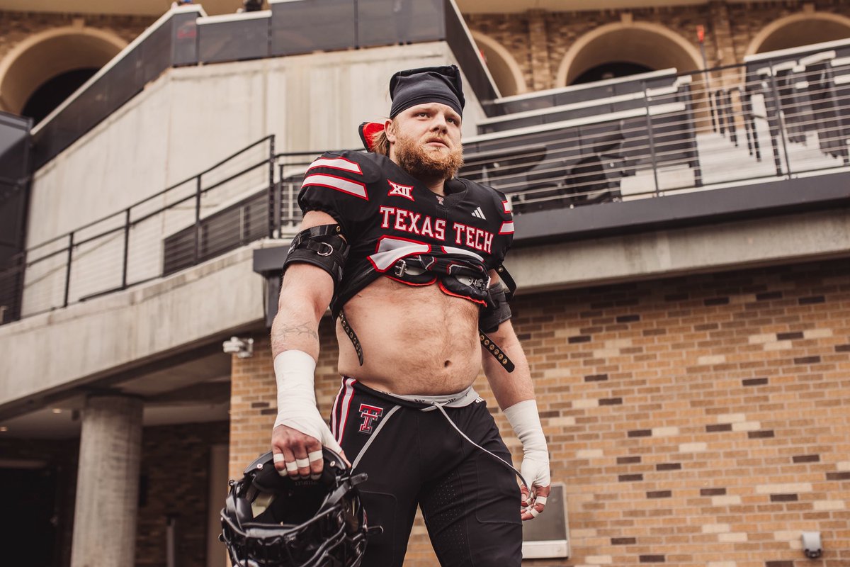charlieR_07's tweet image. Texas Tech TE/FB transfer. I have two years of eligibility I am looking for my next home.
drive.google.com/file/d/1I0po_1…