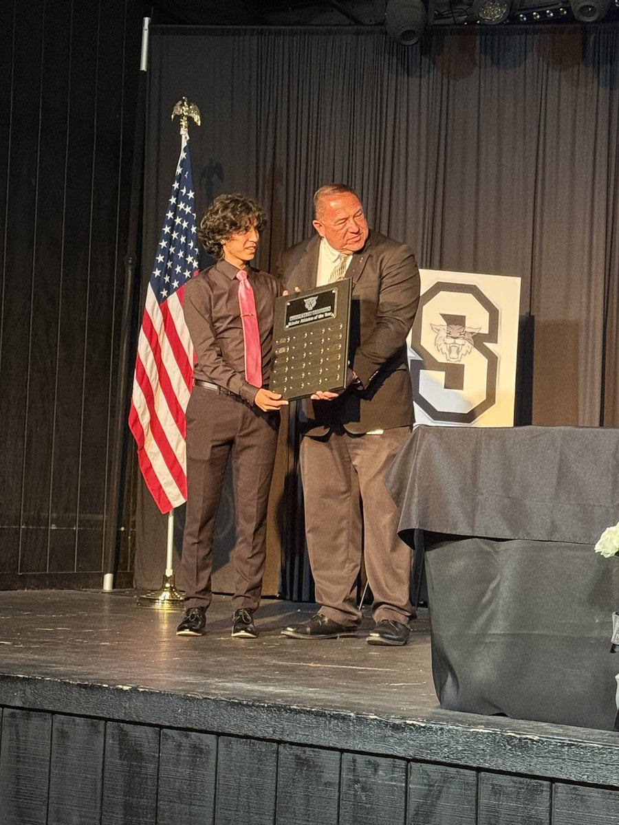 nhadia's tweet photo. Great job @miguel8_guzman !! We're are proud of your work on and off the field. @guzmanmichaelr https://t.co/2uMyZu9cqM