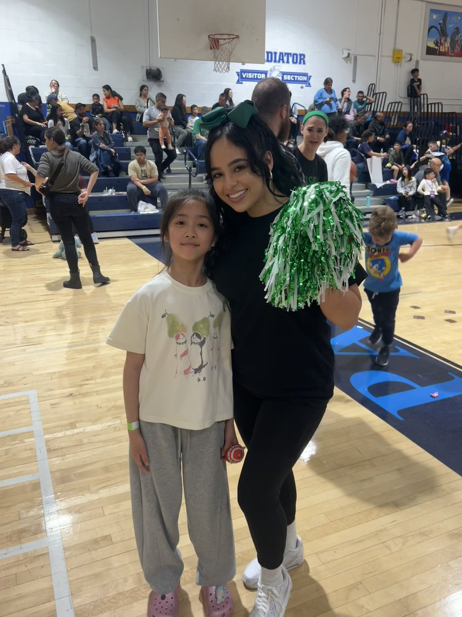 Ms. Andrade tweet media