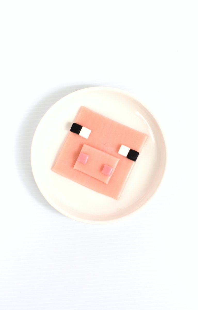 ohindya's tweet photo. How to Make a Candy Minecraft Pig 👉https://t.co/sTvN8tBpaa 🐽
#Minecraft @AMinecraftMovie #Zappo #ZappoChews #recipe #AMinecraftMovie https://t.co/vG1ZYbcJBJ