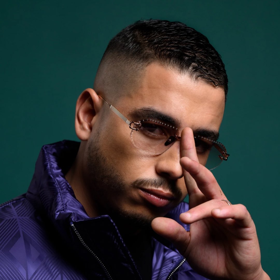 Rap212tv's tweet photo. 🚨 Ce rappeur vient de sortir son nouvel album "Tout droit"
Niaks régale avec un CD consistant et des feats réussis. Quel est votre préféré après une première écoute ?  #PremierX #ActuRap https://t.co/BMclBUtPKC