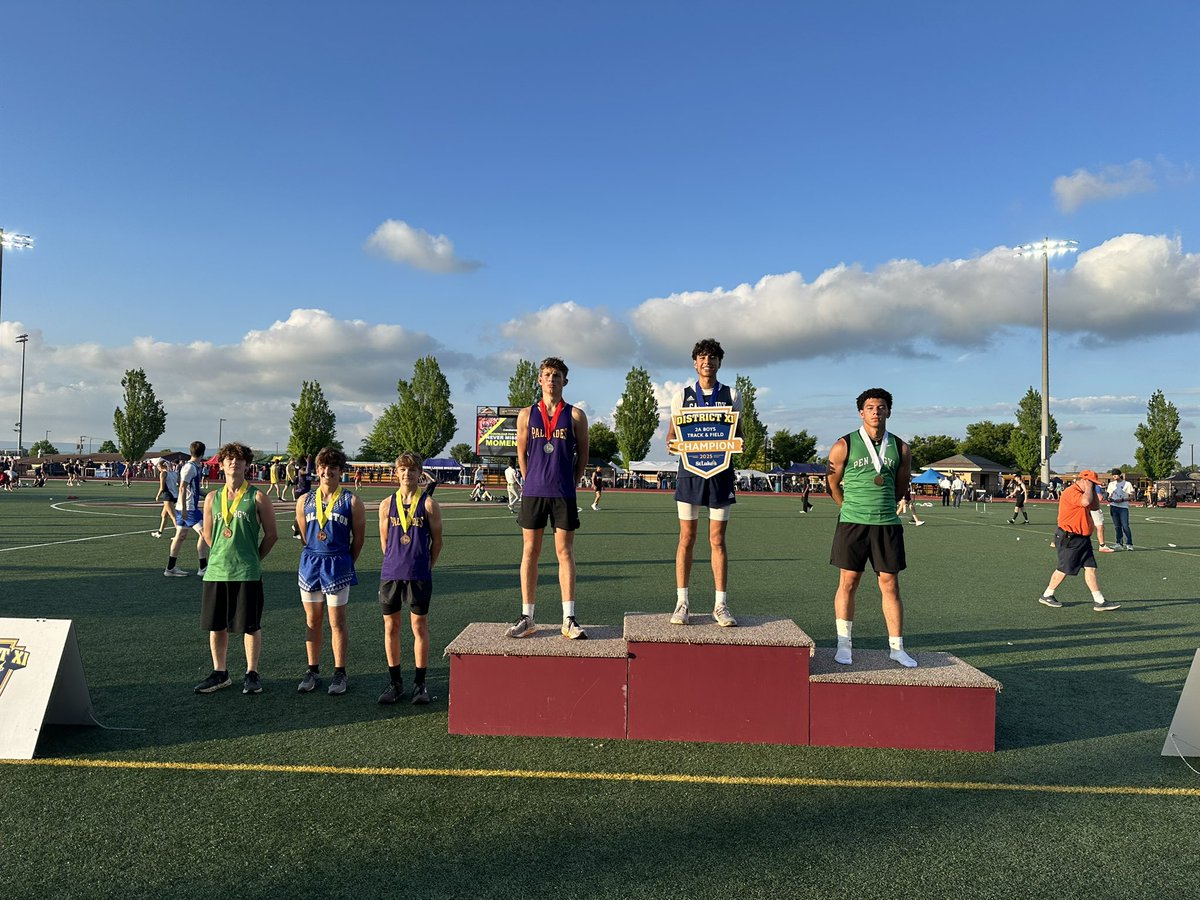 Pen Argyl Athletics (@pagreenknights) on Twitter photo Congratulations to John Parnes & Terrell Estes who placed 4th and 3rd respectively in the 2A Boys Pole Vault <a href="/PIAADistrictXI/">PIAA District XI</a> Track & Field Championships
#GoKnights Congratulations to John Parnes & Terrell Estes who placed 4th and 3rd respectively in the 2A Boys Pole Vault <a href="/PIAADistrictXI/">PIAA District XI</a> Track & Field Championships
#GoKnights