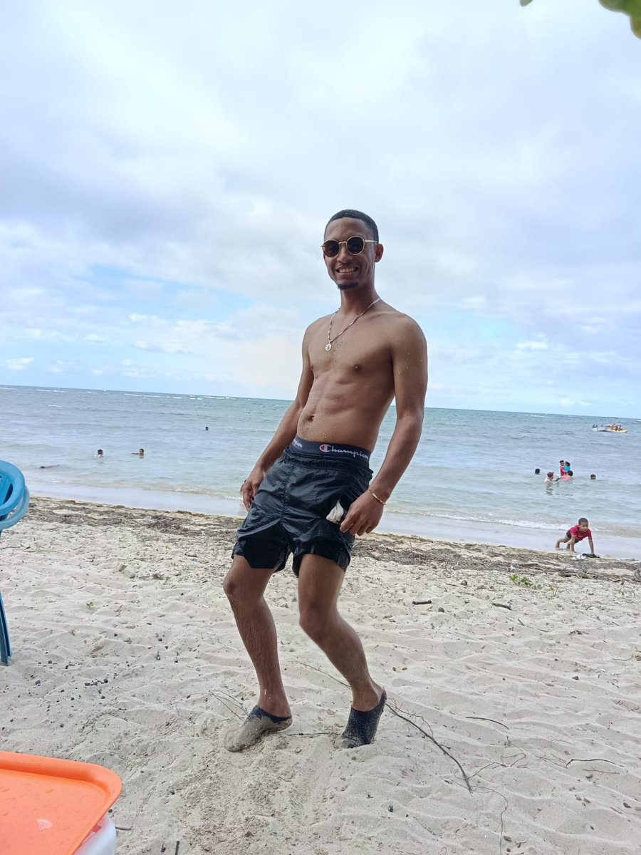 EudisG101's tweet photo. 🤤 https://t.co/chg7IrKjvd