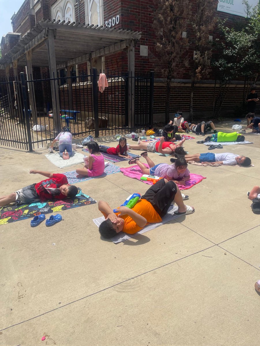 George C. Clarke Elementary School (@gclarkefwisd) on Twitter photo Our end-of-year celebrations continue! Our 2nd grade students had amazing growth this year, and they were able to celebrate with some Water Fun! <a href="/todd_koppes/">Todd Koppes</a> <a href="/FouseBrenda/">Brenda Fouse</a> <a href="/LeslieEspinal4/">Leslie Espinal</a> Our end-of-year celebrations continue! Our 2nd grade students had amazing growth this year, and they were able to celebrate with some Water Fun! <a href="/todd_koppes/">Todd Koppes</a> <a href="/FouseBrenda/">Brenda Fouse</a> <a href="/LeslieEspinal4/">Leslie Espinal</a>