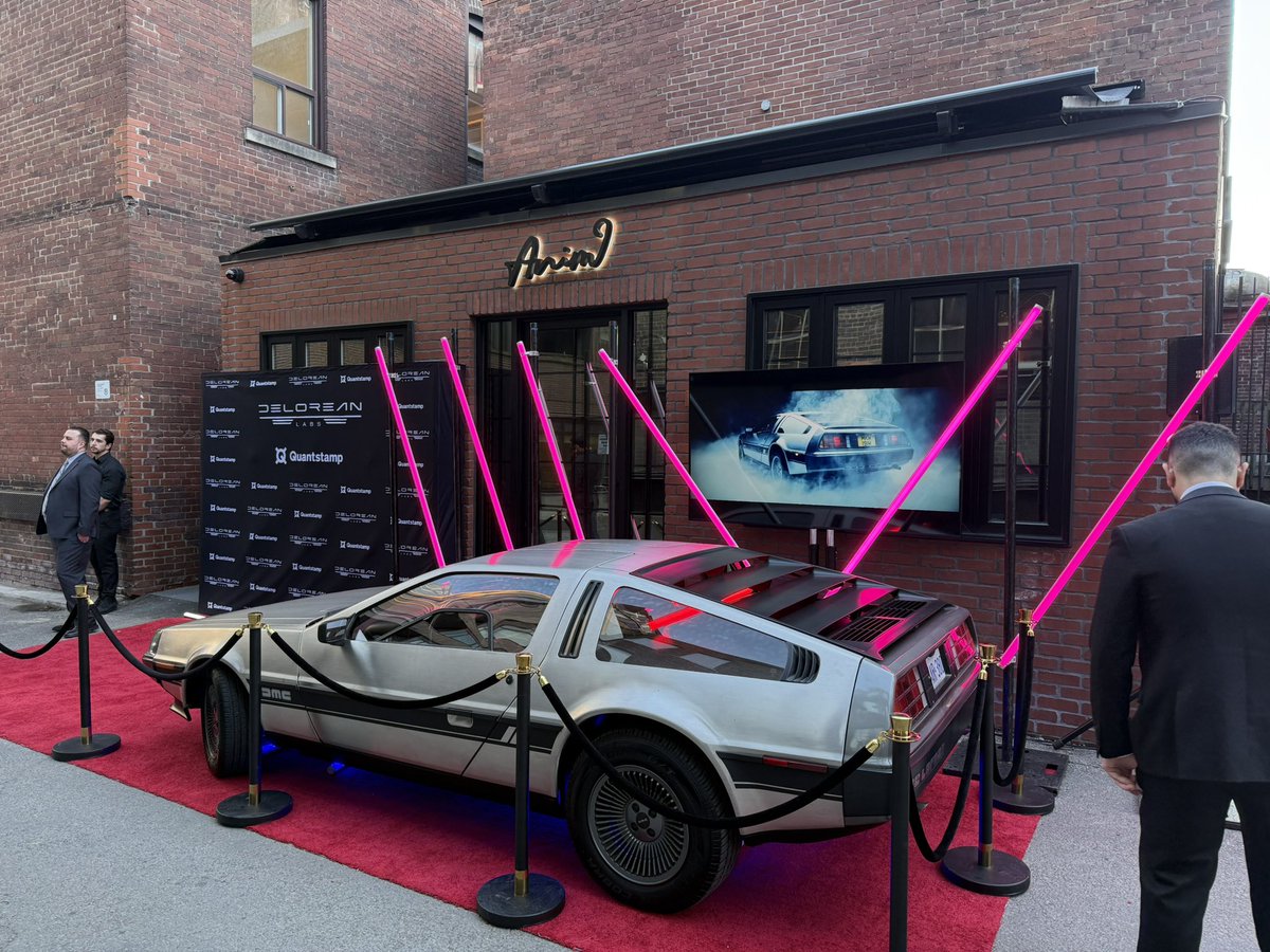 DeLorean Labs tweet media