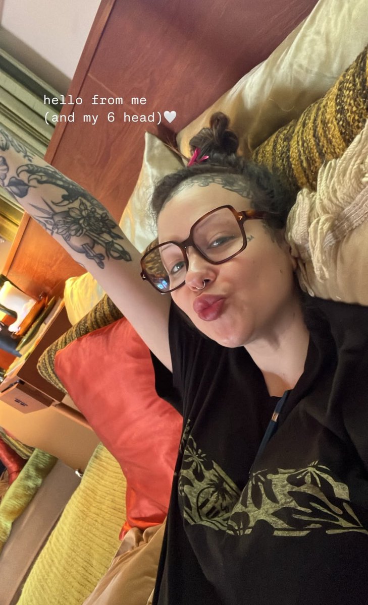 cassandra97979's tweet photo. Tired of begging for love I just want to fuck and suck till I can’t breathe anymore 😭🥰😊 https://t.co/qG1eK94a0G