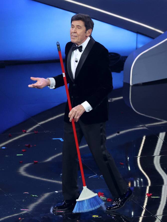 ElisaLinx's tweet photo. Momento morandi all’ #ESC2025 https://t.co/44VhkUmdKh