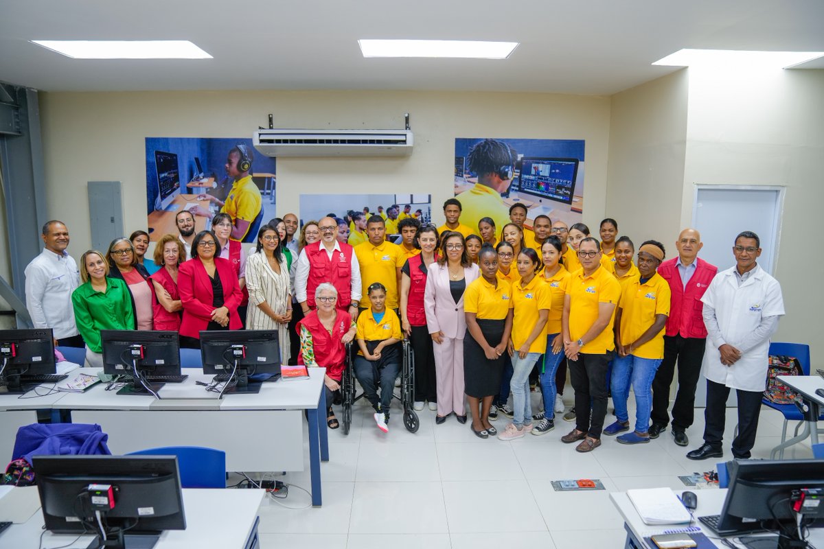 Cooperación Española (@cooperacionesp) on Twitter photo Este programa se dirige a más de 1.200 jóvenes de 🇩🇴, con énfasis en igualdad de género, empleabilidad, inclusión y población vulnerable
✅ Se concentra al inicio en energías renovables, y en agua y saneamiento
Impulsamos: <a href="/AECID_es/">AECID</a> <a href="/InfotepRD/">Instituto Nacional Formación Técnico Profesional</a> <a href="/mineconomiard/">Ministerio de Economía, Planificación y Desarrollo</a>
#SomosCooperación Este programa se dirige a más de 1.200 jóvenes de 🇩🇴, con énfasis en igualdad de género, empleabilidad, inclusión y población vulnerable
✅ Se concentra al inicio en energías renovables, y en agua y saneamiento
Impulsamos: <a href="/AECID_es/">AECID</a> <a href="/InfotepRD/">Instituto Nacional Formación Técnico Profesional</a> <a href="/mineconomiard/">Ministerio de Economía, Planificación y Desarrollo</a>
#SomosCooperación