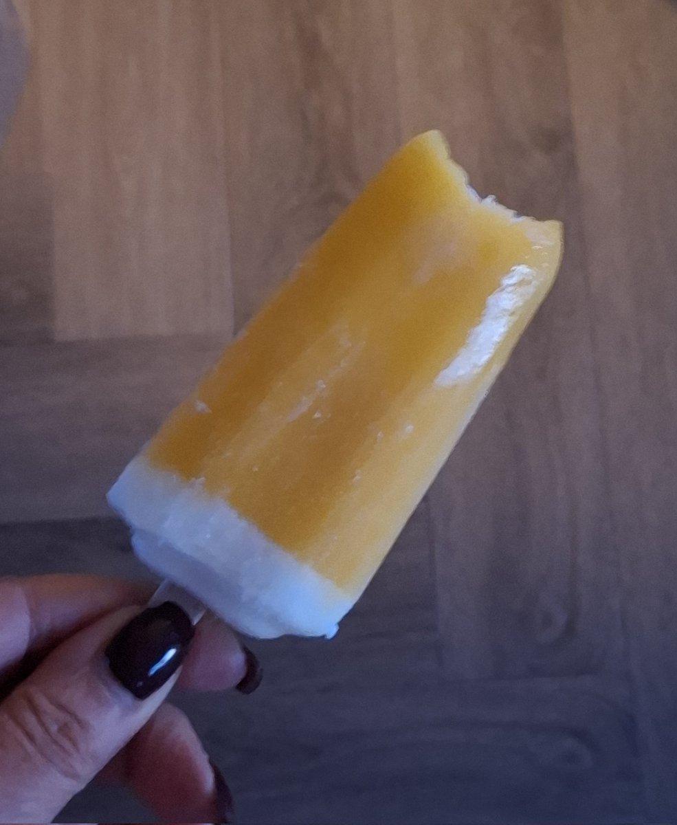 Heb er ff een Sinas Split bij gepakt...

Wat zitten jullie de knagen?

#songfestival 
#Eurovision2025