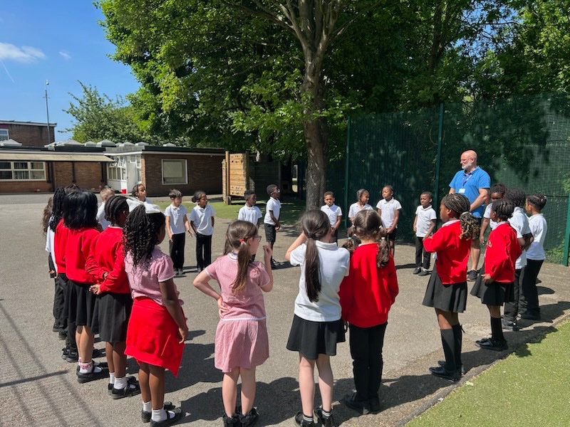 stfrancisgorton's tweet photo. Year 3 loved their music lesson in the sunshine today! @alfaeduk https://t.co/8hgdKnU7ZO
