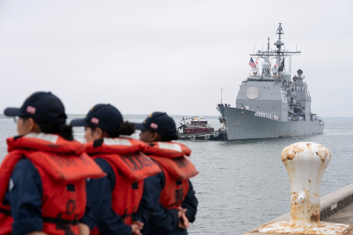 US2ndFleet's tweet image. Welcome home, @USSNormandy!!!
The Ticonderoga-class guided-missile cruiser USS Normandy (CG 60) returned to Naval Station Norfolk May 15, concluding a nearly three-month deployment to the U.S. 4th Fleet area of responsibility.
@USNavy @USFleetForces
