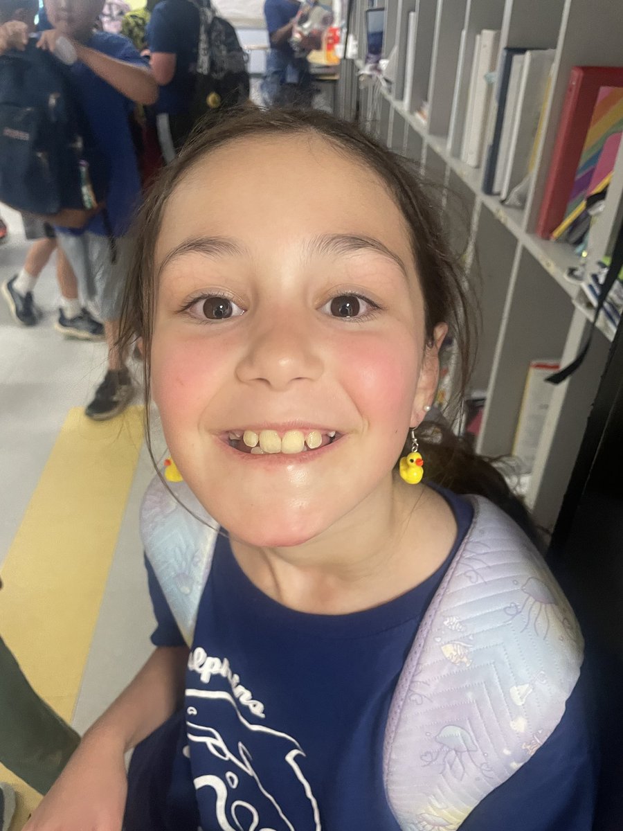 Dolvin Field Day 
Mr. Bullard’s 4th Grade Class Picture