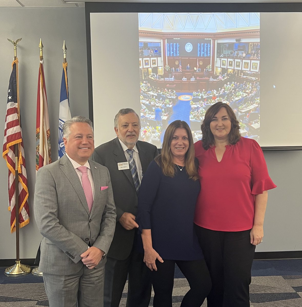 RepHunschofsky's tweet image. Great legislative update today at the Fort Lauderdale Forum. We discussed budget, taxes, and what we expect in the upcoming weeks of the extended legislative session.