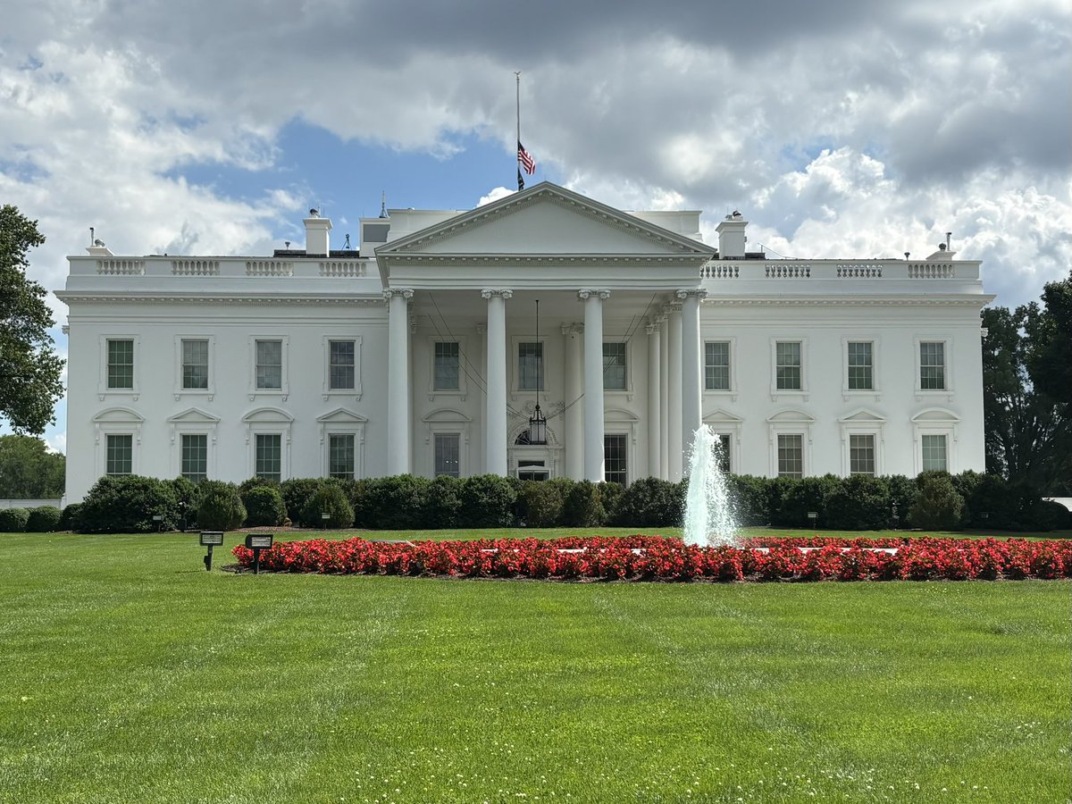 Excited to announce that Bitcoin Magazine now has a hard press pass to The White House!

I’ll be reporting from there more regularly now.

LET’S GO.