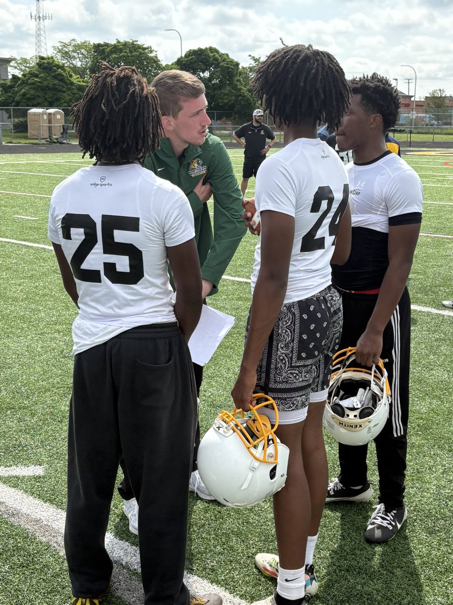 Tyler Davis-Hamilton tweet media