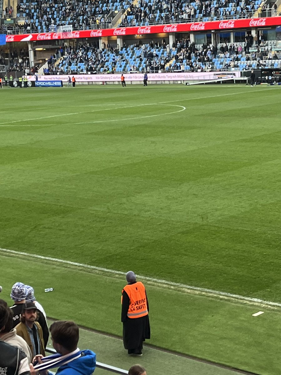 Kingston Carl tweet media