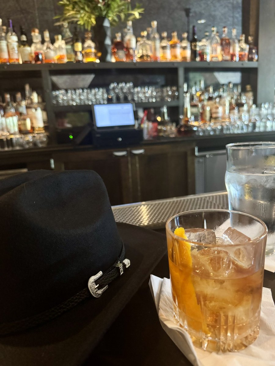 CMHilvert's tweet photo. Pre Cowboy Carter OF at an undisclosed location but definitely @chicagobars https://t.co/5Kn8rf7D6s