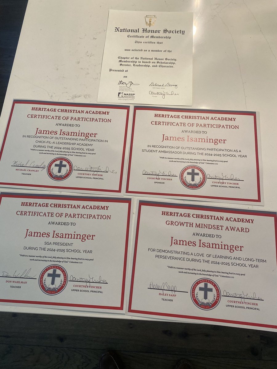 JIsaminger2026's tweet image. Junior year wrapped up today with awards day.
Blessed to be inducted into the national Honor society for my school as well as being recognized for being the SGA president, CFA leadership academy, Junior ambassadors as well as the growth mindset award in one of my classes.