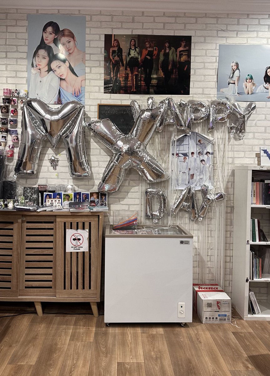 ARMONSTAX's tweet photo. - 📷 -

مقتطفات من تجمع المونبيبي احتفالًا بالذكرى العاشرة لترسيم مونستااكس ❤️🎊
عشر سنوات من الحب، الذكريات، والمشاعر اللي كبرت معانا يوم بعد يوم…

كانت لحظات لا تُنسى وبتظل محفورة في ذاكرتنا إلى الأبد ✨
#몬스타엑스10주년 #10YearsWithMONSTAX
@OfficialMONSTAX https://t.co/me6Fmql8w9