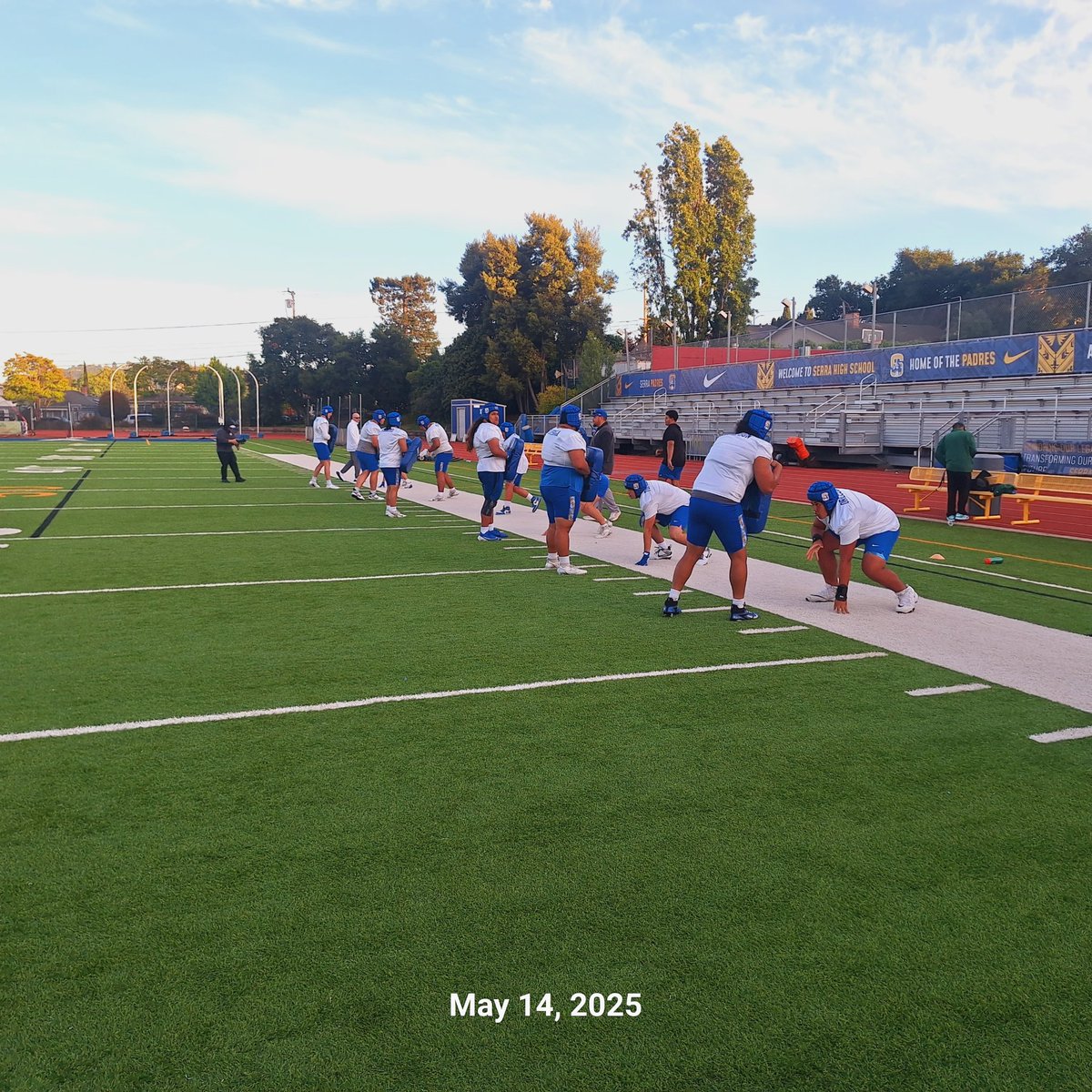 Coach George 'Alatini Muli (@coachgeorgemuli) on Twitter photo Thank you brother <a href="/GManzanares/">Gustavo Manzanares</a> and the <a href="/PadreFootball_/">Serra Padres Football</a> coaches for the hospitality at your showcase. Happy to connect with my Tongan brothers from all over the country. It's all about them kids!
#WeLoveFootball
#PadreFootball
#ContraCostaCollege
#IceyCity
#AllComets Thank you brother <a href="/GManzanares/">Gustavo Manzanares</a> and the <a href="/PadreFootball_/">Serra Padres Football</a> coaches for the hospitality at your showcase. Happy to connect with my Tongan brothers from all over the country. It's all about them kids!
#WeLoveFootball
#PadreFootball
#ContraCostaCollege
#IceyCity
#AllComets