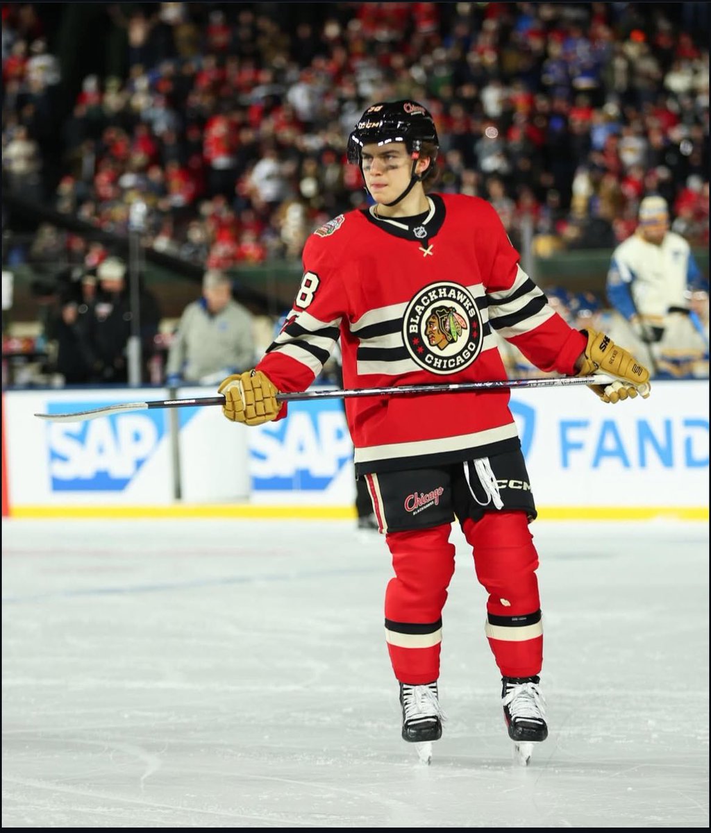 RizNHL's tweet photo. Connor Bedard appreciation post, we need to appreciate his greatness and he is only 19. This kids a superstar. #Blackhawks https://t.co/pGCeQJI207