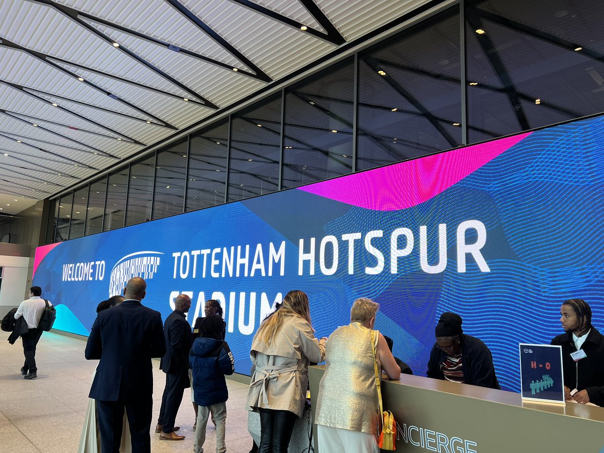 ExpressTuition1's tweet photo. We were honoured to attend the Selby Trust Charity &amp; Enterprise Awards 2025 — an inspiring evening celebrating the incredible work of dozens of impactful organisations making a real difference in the community. #SelbyTrustAwardsNight https://t.co/NTPNMOZ6fp